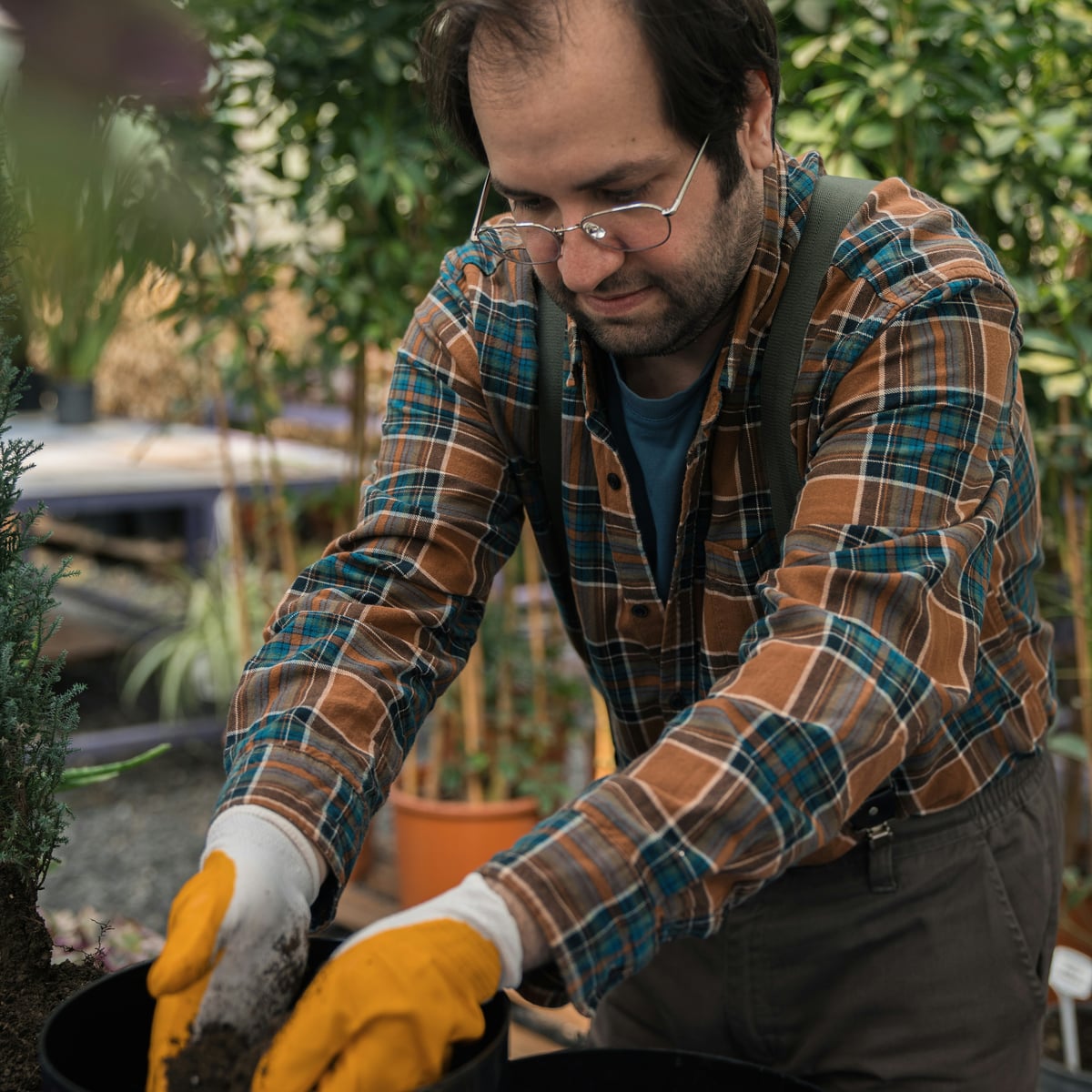 Keeping your gardening business ticking over in the off-season