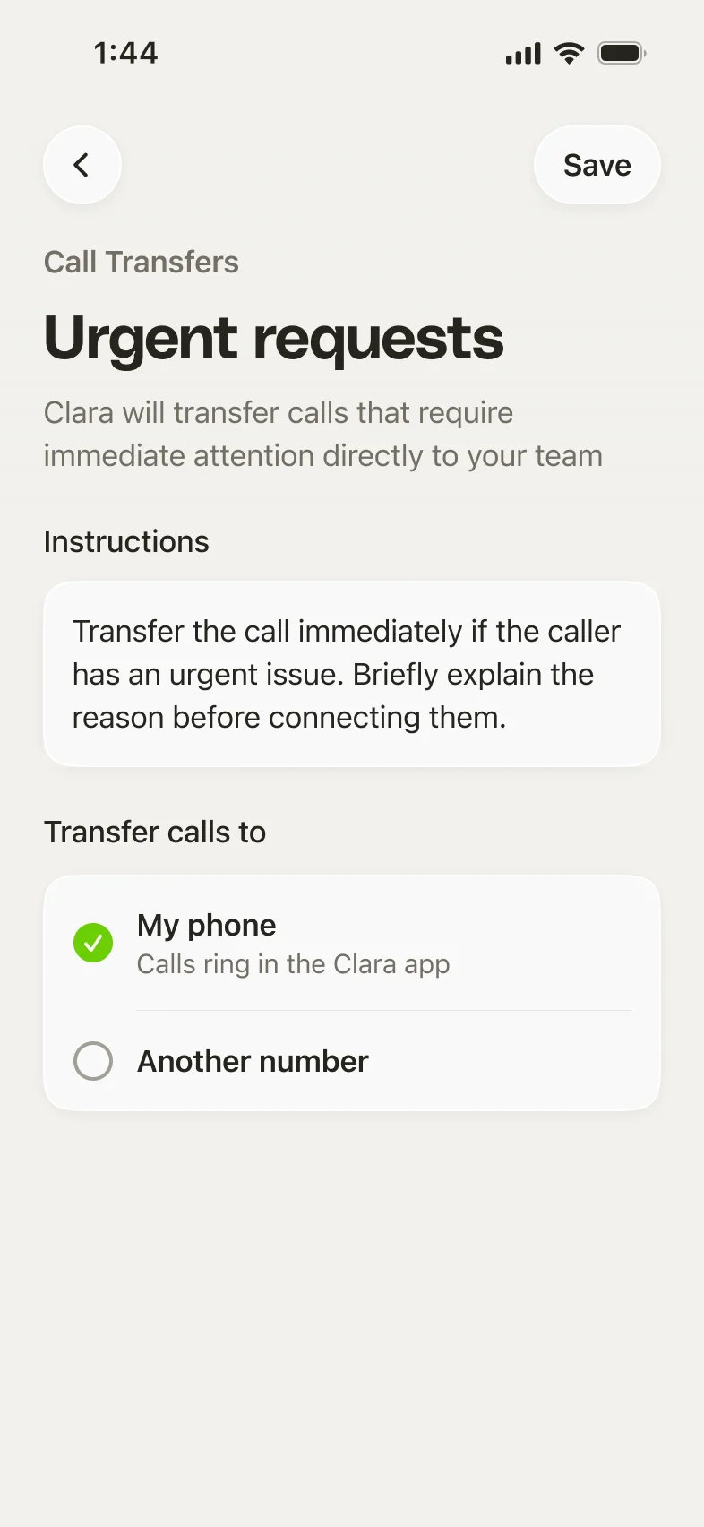 La regla Urgent requests con Instructions completado y Transfer calls to configurado en My phone